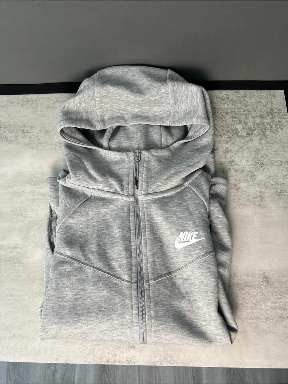 Nike Light Grey Full-Zip Hoodie with Logo